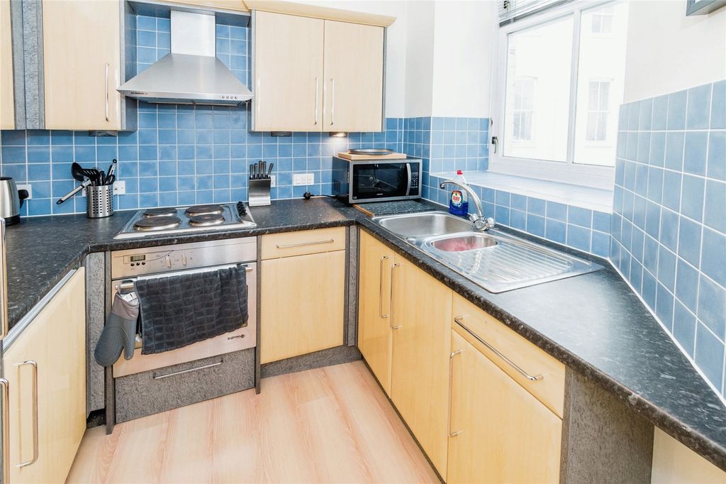 Property photo 3 of 8 Picture No. 05