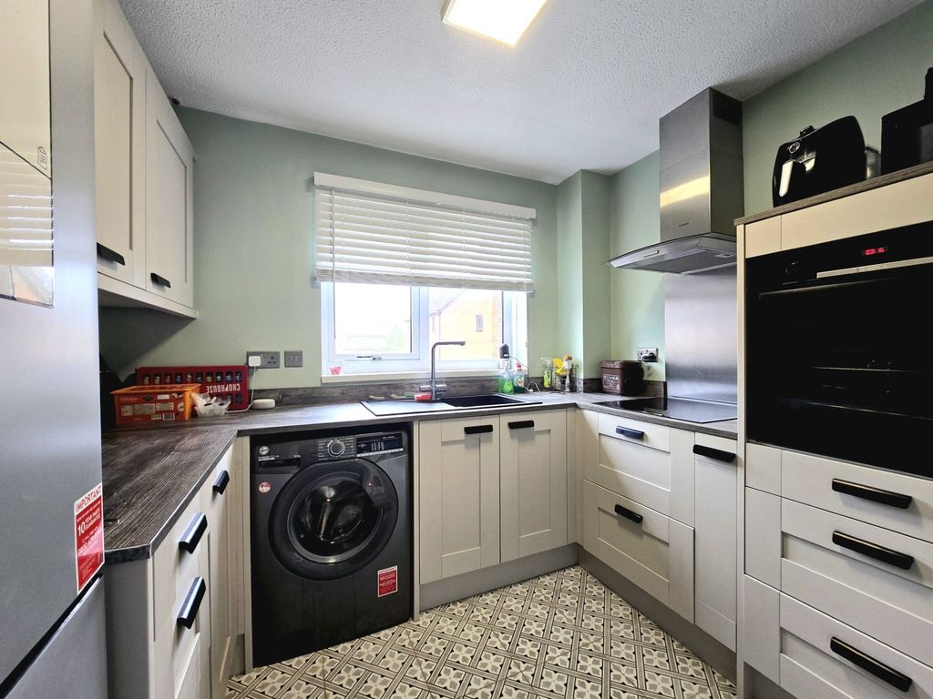 Property photo 3 of 23