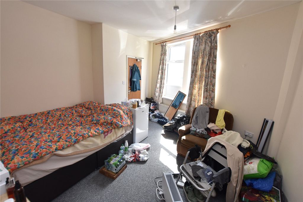 Property photo 2 of 14 Picture No. 17