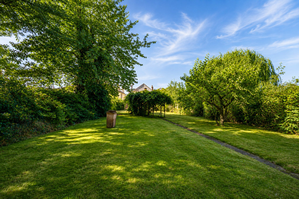 Property photo 3 of 16 Garden3