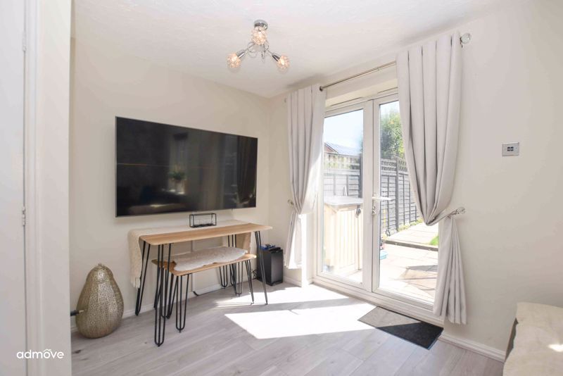 Property photo 3 of 14 Photo 8