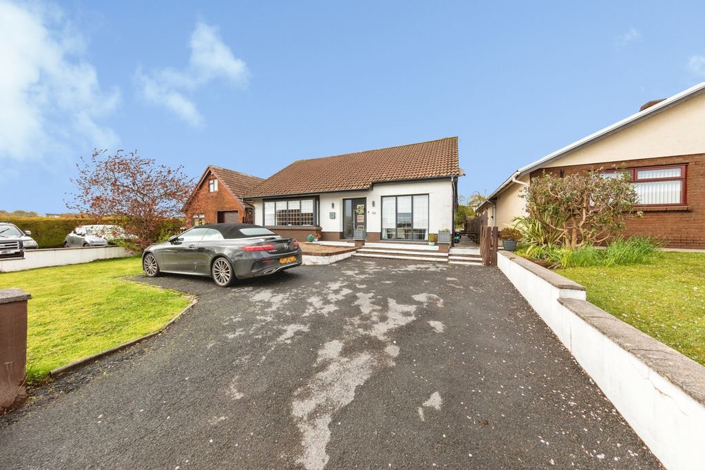 Property photo 1 of 32 Pbox-Img.Jpg