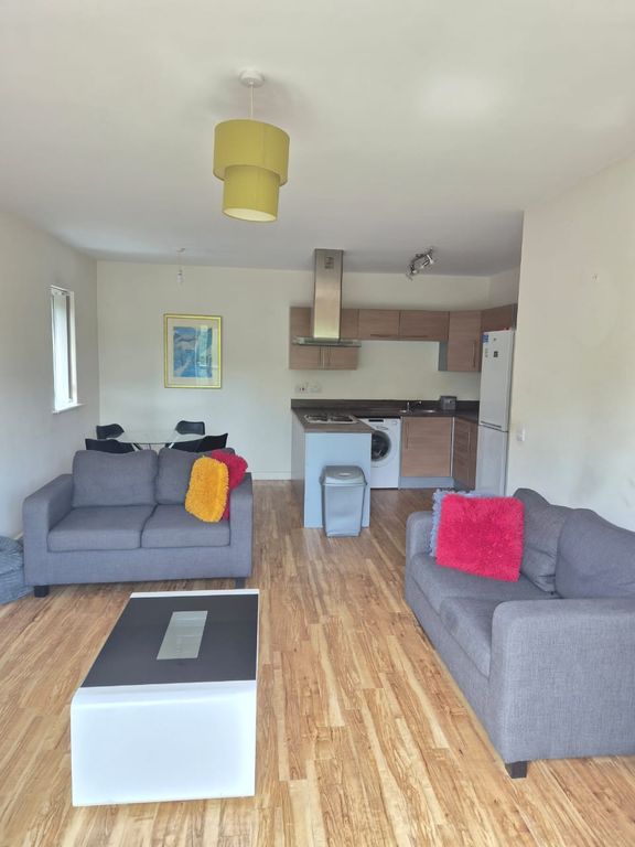 Property photo 2 of 11
