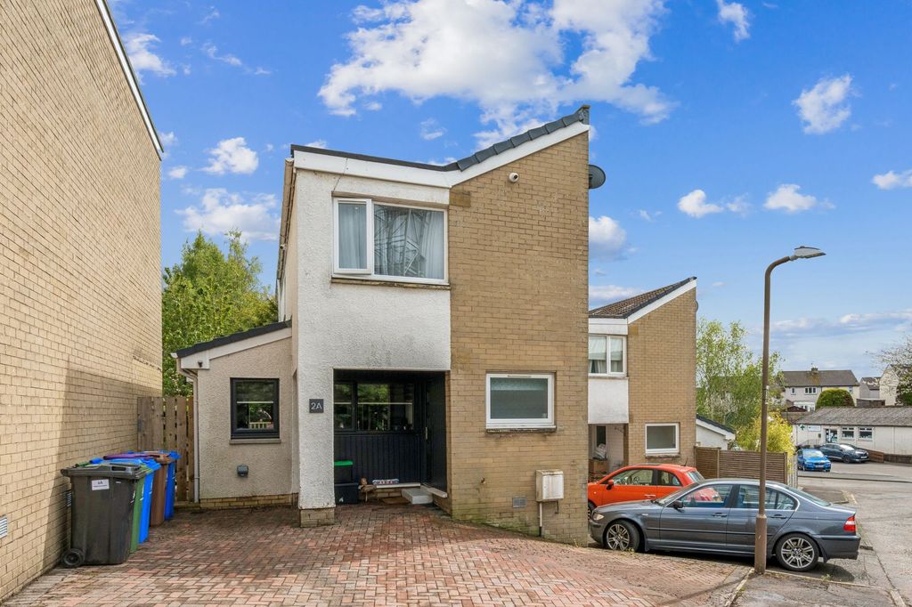 Property photo 1 of 17 External
