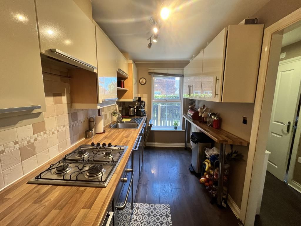 Property photo 2 of 27 Kitchen