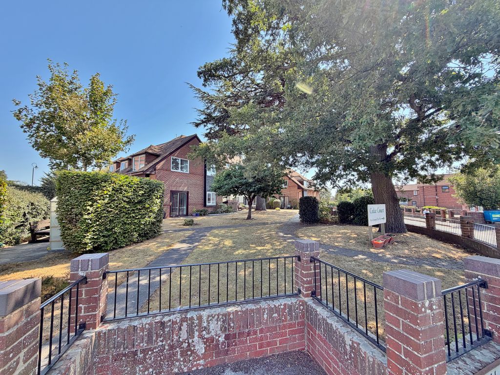 Property photo 2 of 16