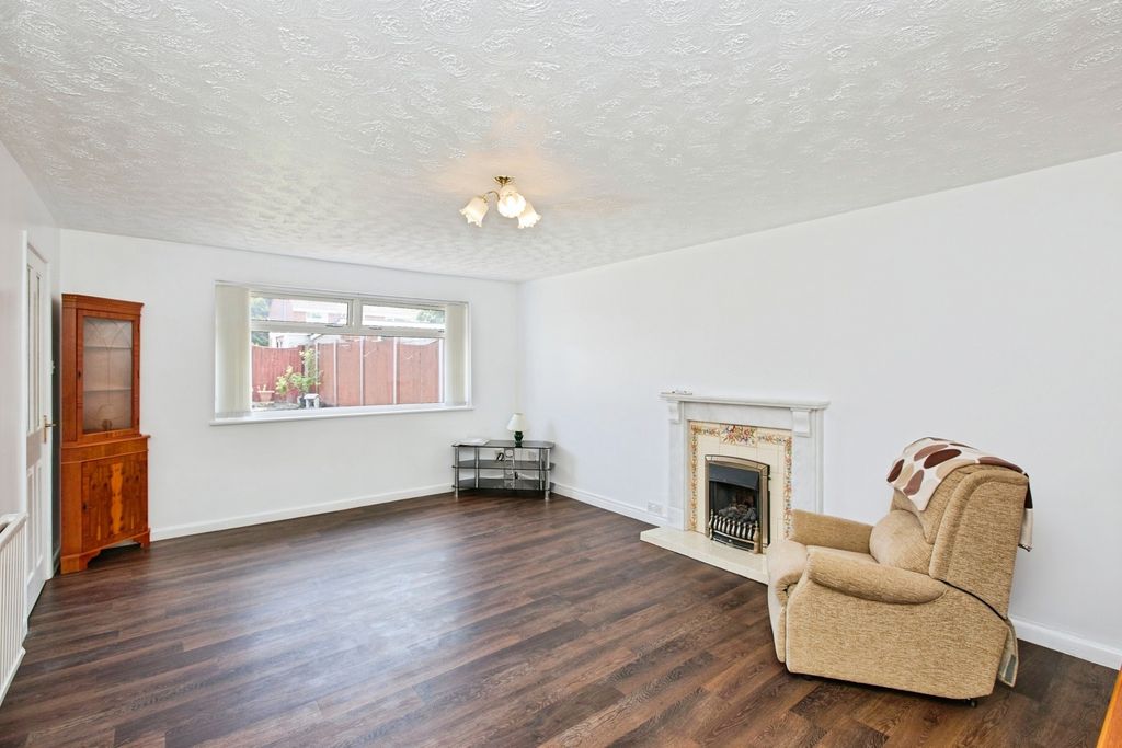 Property photo 3 of 18 Pbox-Img.Jpg