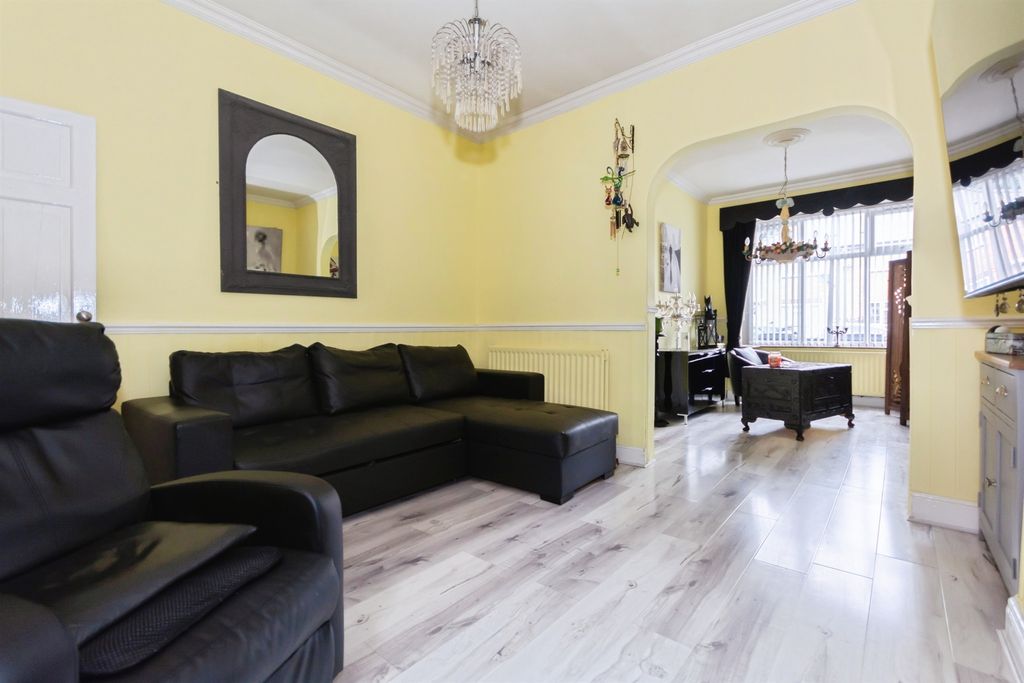 Property photo 2 of 15