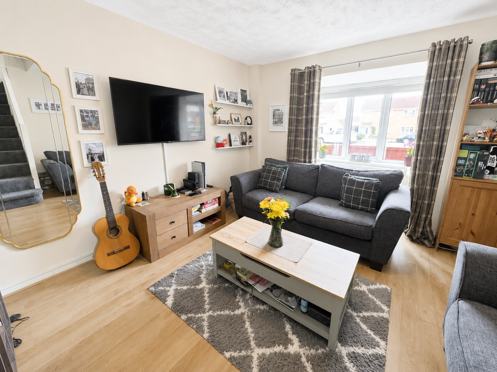 Property photo 2 of 12 c18319E0-Ed64-42dc-Aa17-cd1F72ce9107