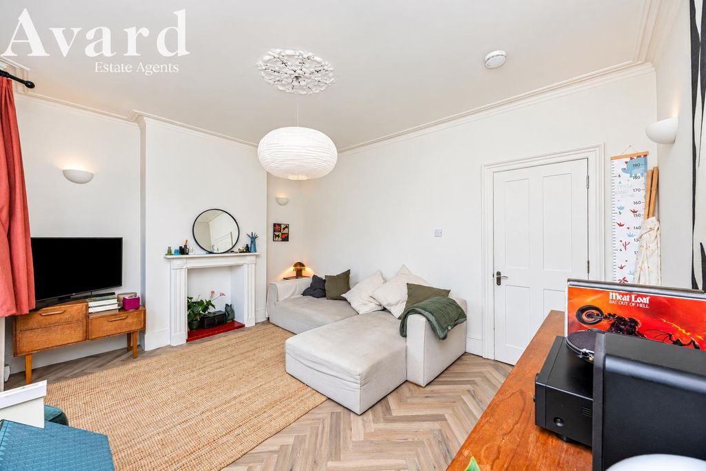 Property photo 3 of 22 507.Png