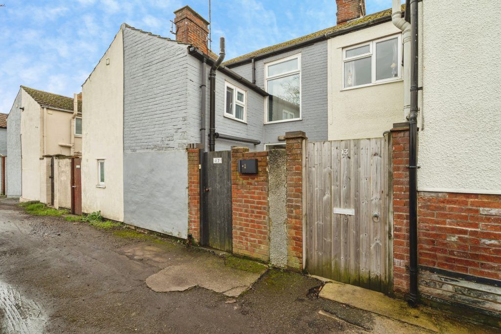 Property photo 3 of 24