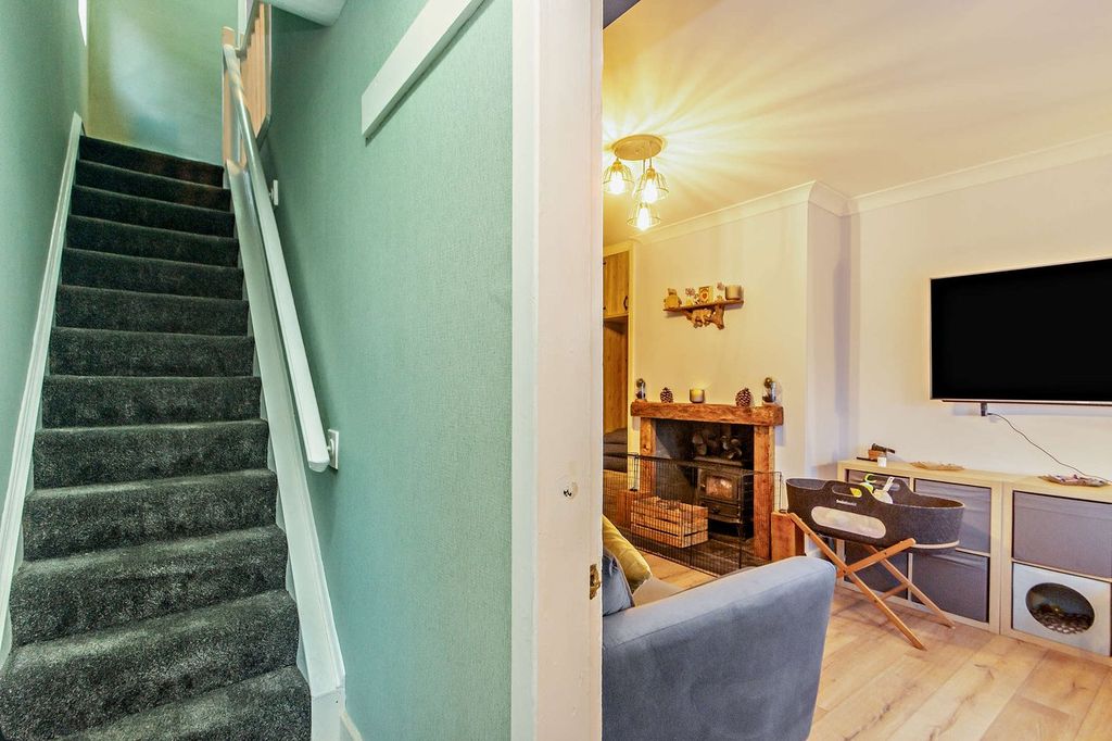 Property photo 2 of 29