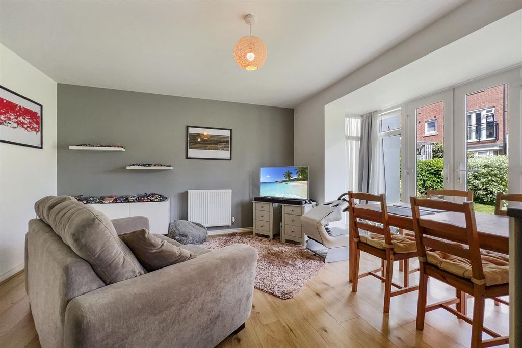 Property photo 3 of 10 89652421-0F01-441A-B626-3744Ecae11B2.Jpg