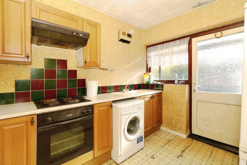 Property photo 3 of 17 Photo