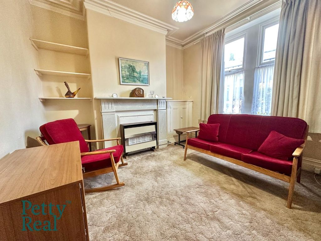 Property photo 2 of 15 217F93D7-2752-40E2-B752-CD87794Bfa7C.Jpeg