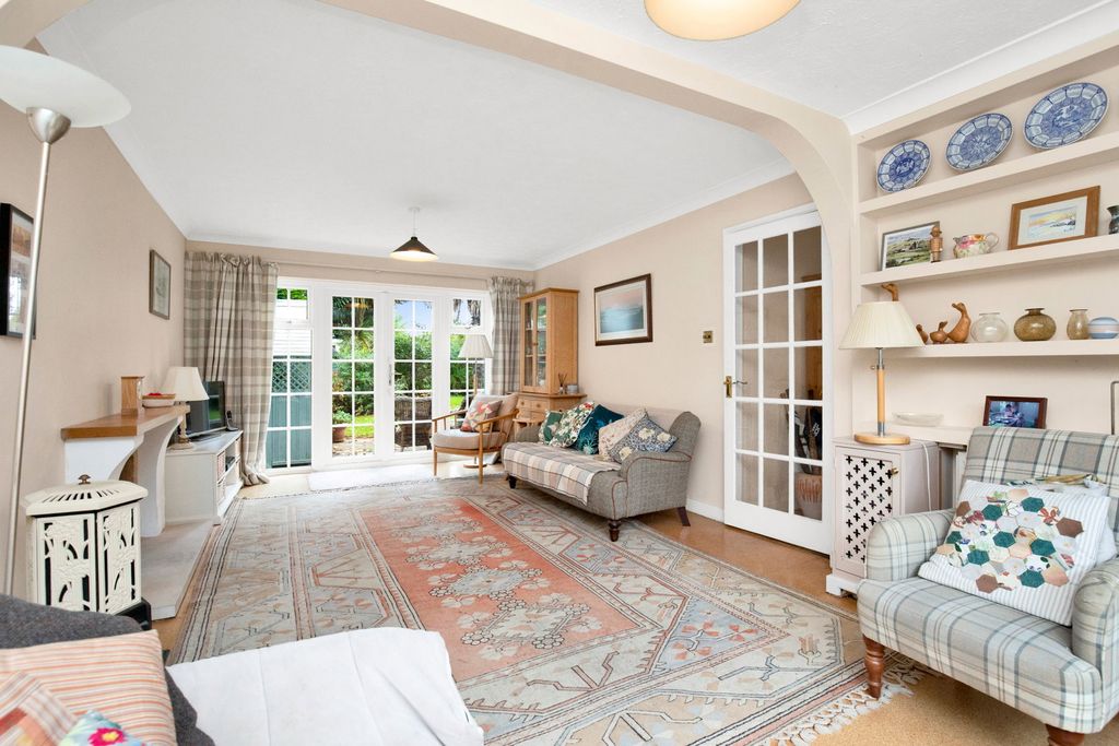 Property photo 2 of 34