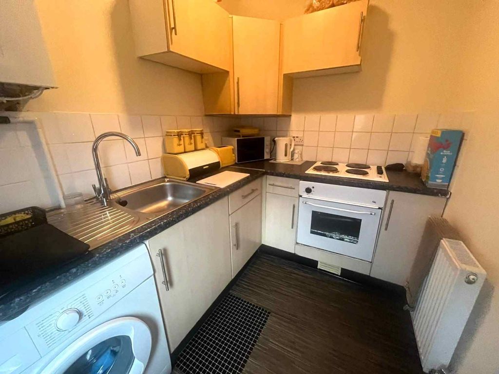 Property photo 2 of 5