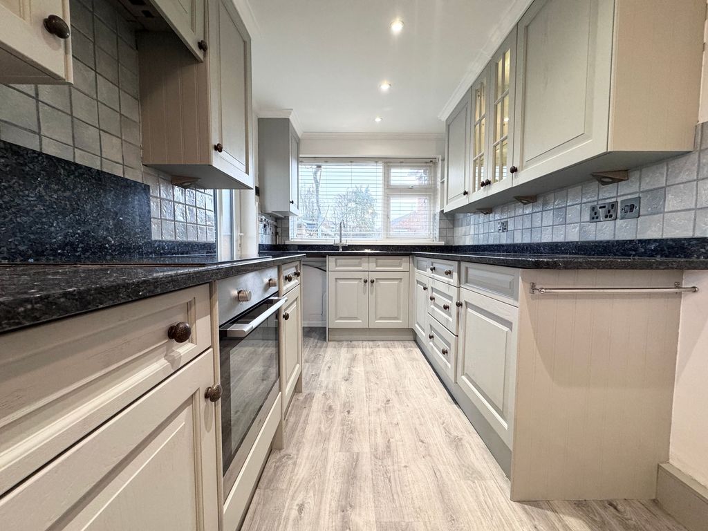 Property photo 2 of 22