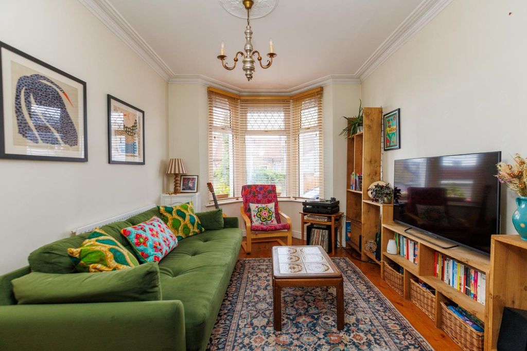Property photo 1 of 32 15 Beryl Road-1.Jpg