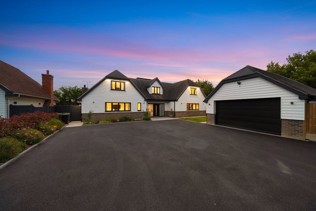 Property photo 1 of 54