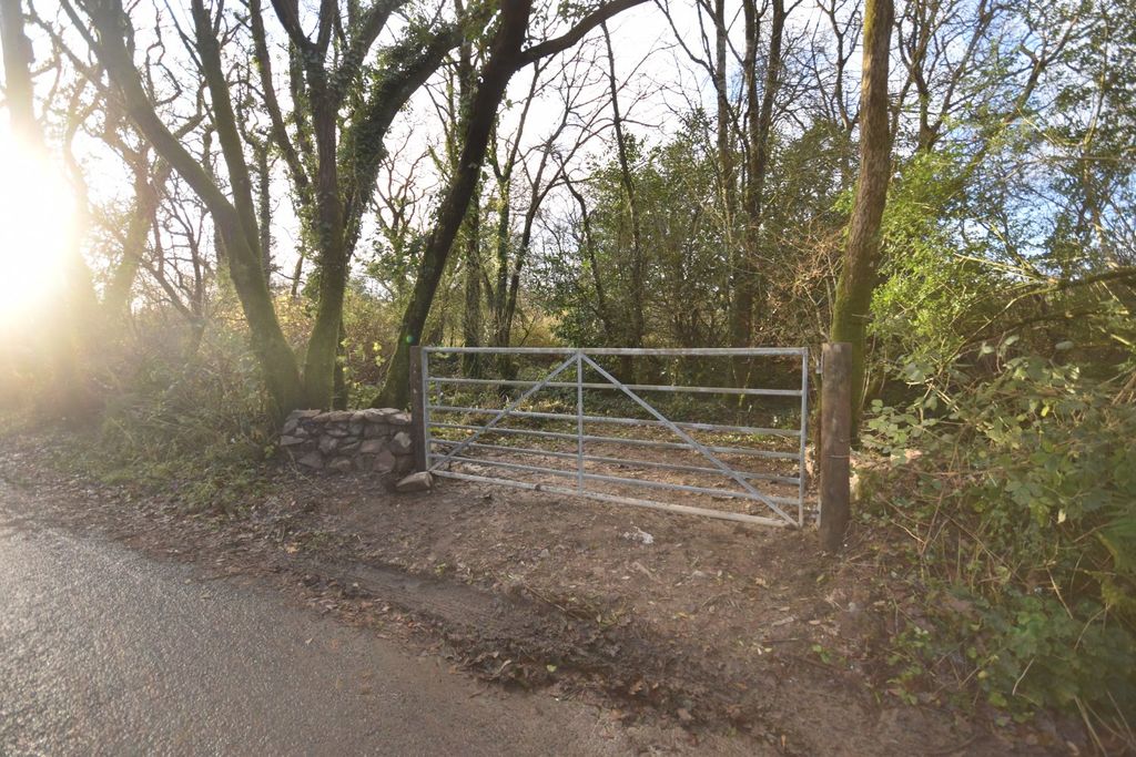 Property photo 1 of 5