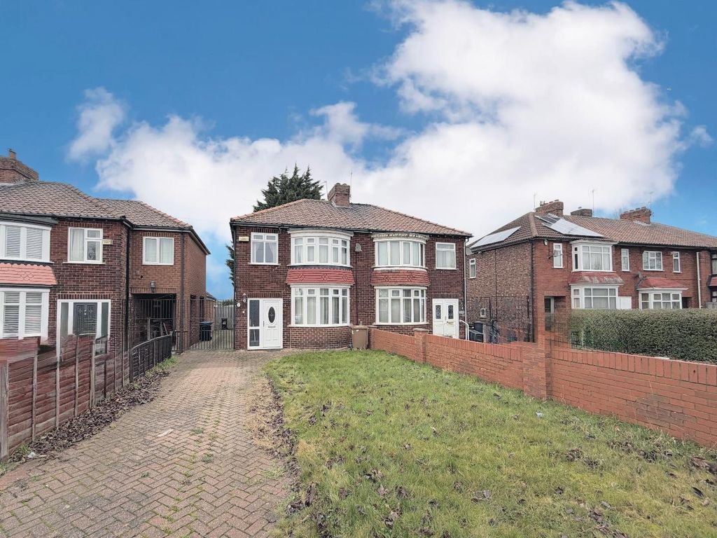 Property photo 1 of 2 Front