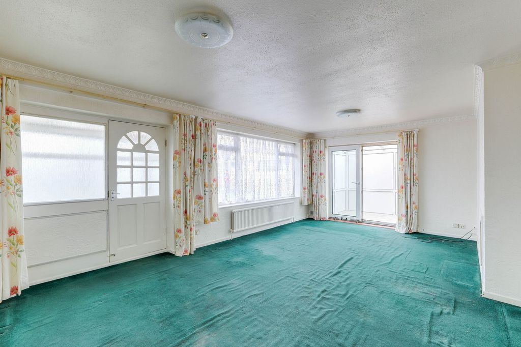 Property photo 2 of 22