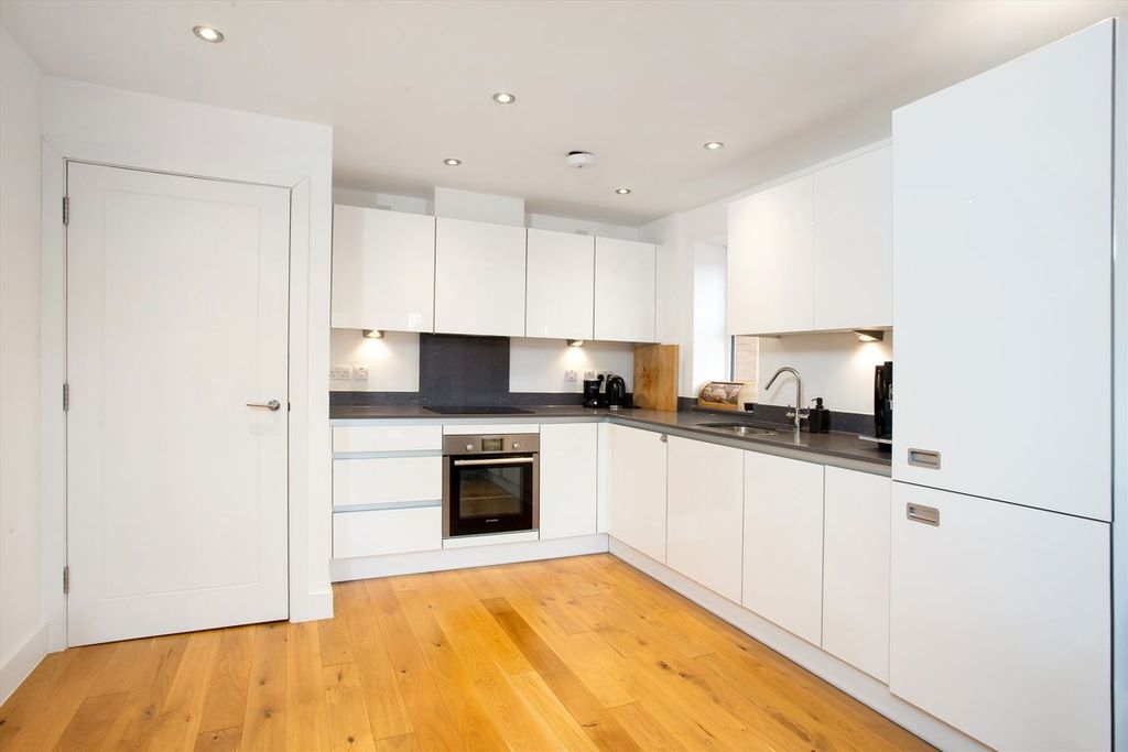 Property photo 2 of 3