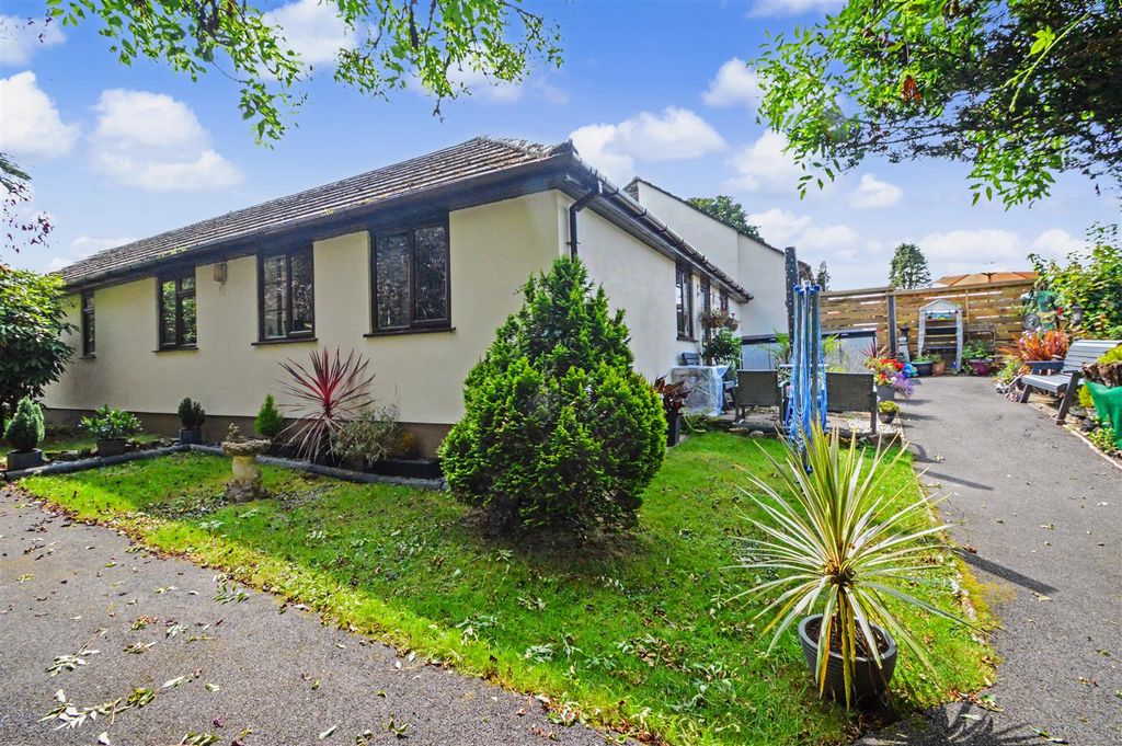 Property photo 2 of 39 Cottages 8 &amp; 9