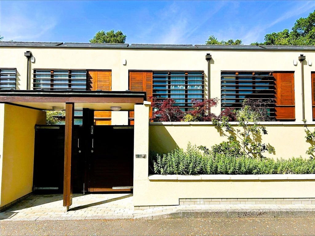 Property photo 1 of 12 Front
