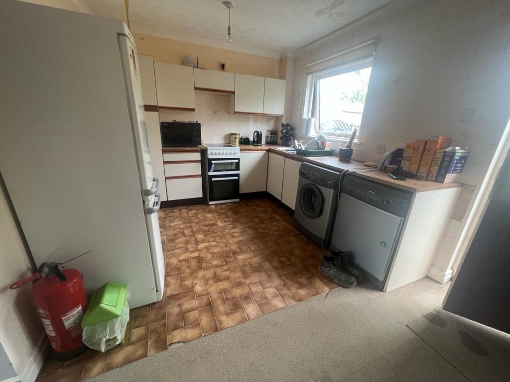 Property photo 3 of 7 Kitchen/Dining Room