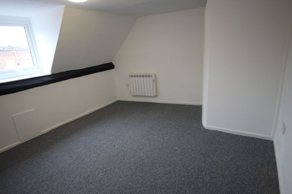 Property photo 1 of 9 Main Page