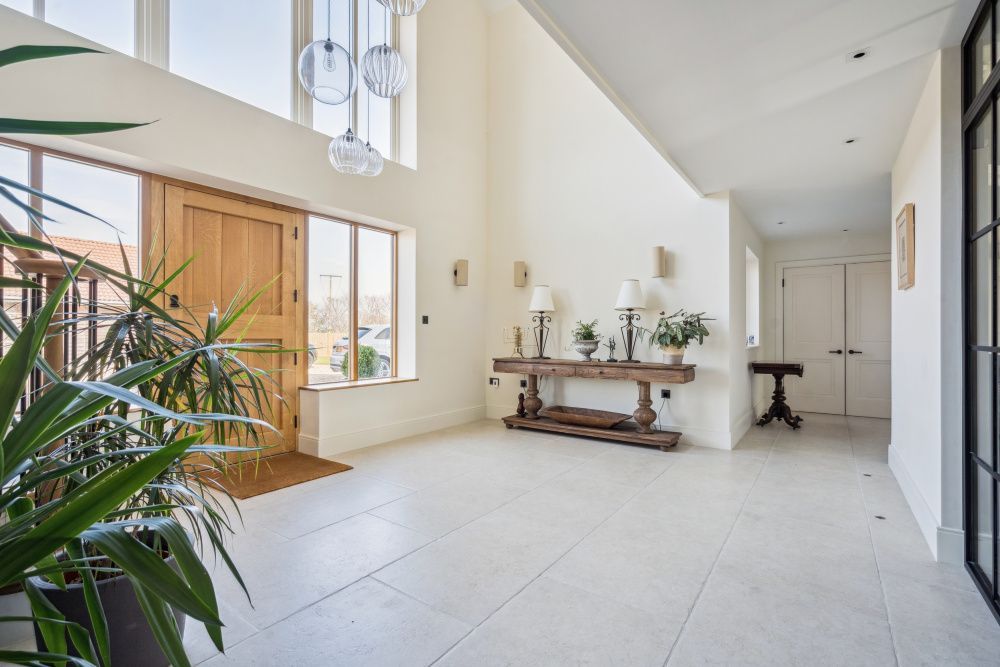 Property photo 2 of 36