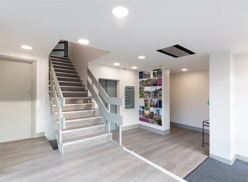 Property photo 3 of 7 UK-House-Ph10