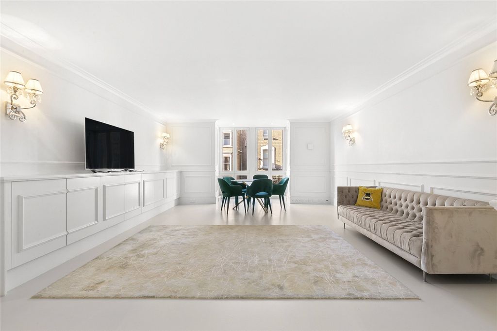 Property photo 1 of 18 Reception Room