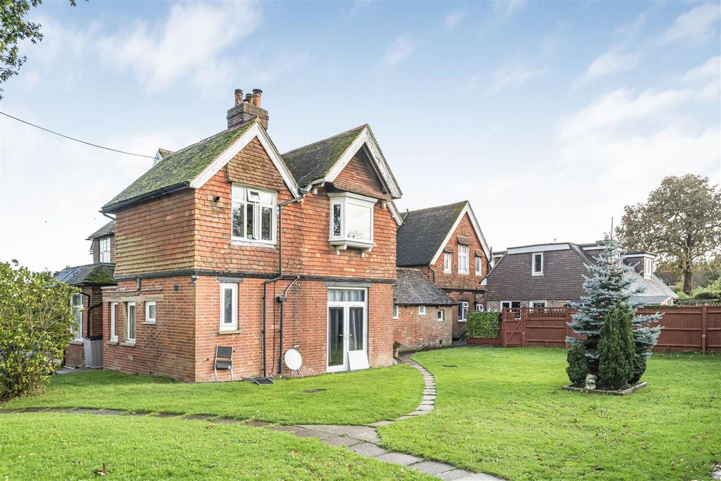 Property photo 2 of 14