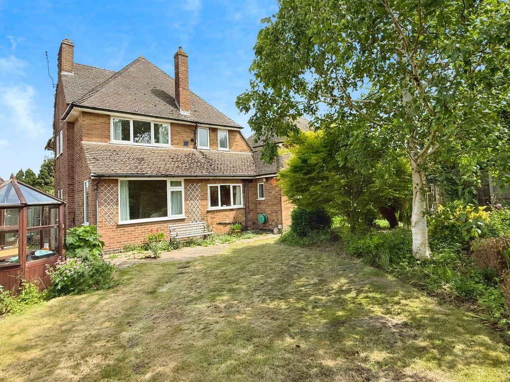 Property photo 2 of 34