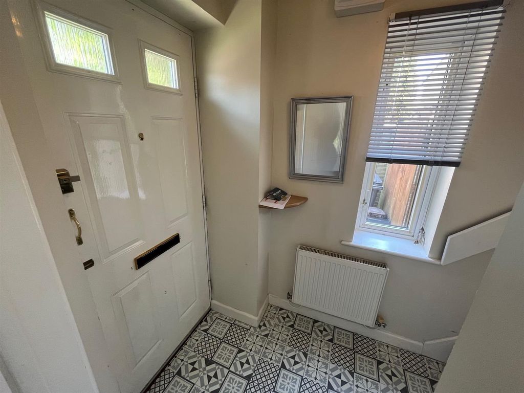 Property photo 2 of 14 Hall.Jpg