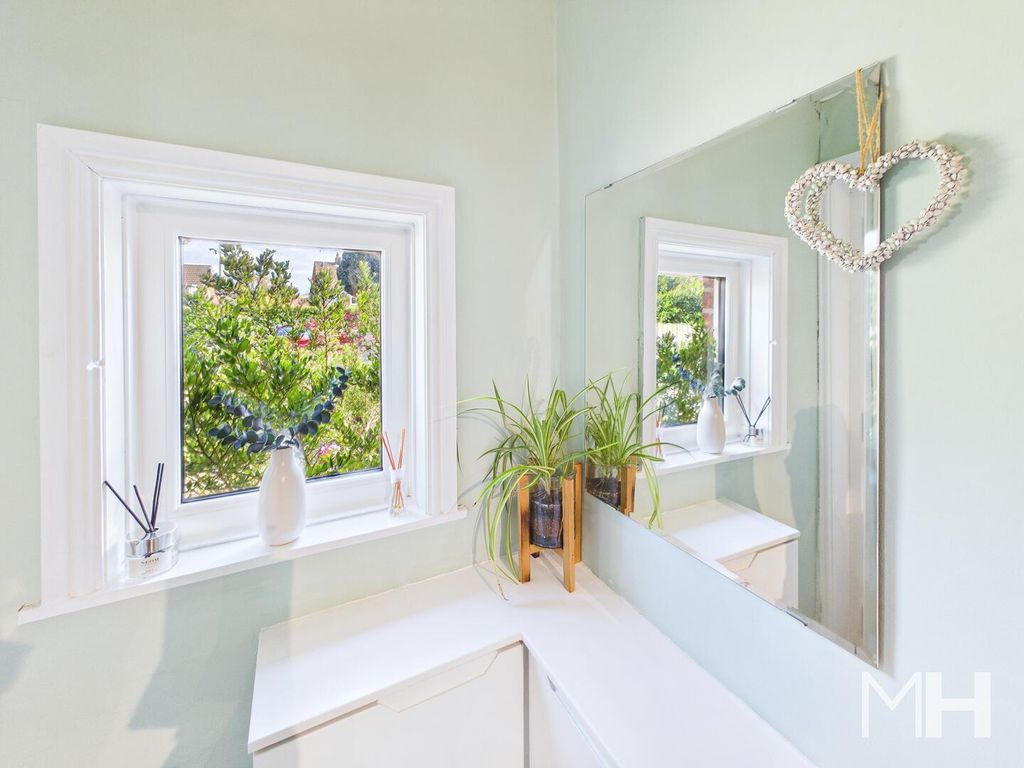 Property photo 2 of 17 WC