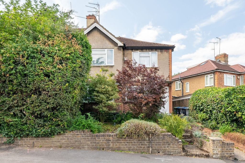 Property photo 2 of 12