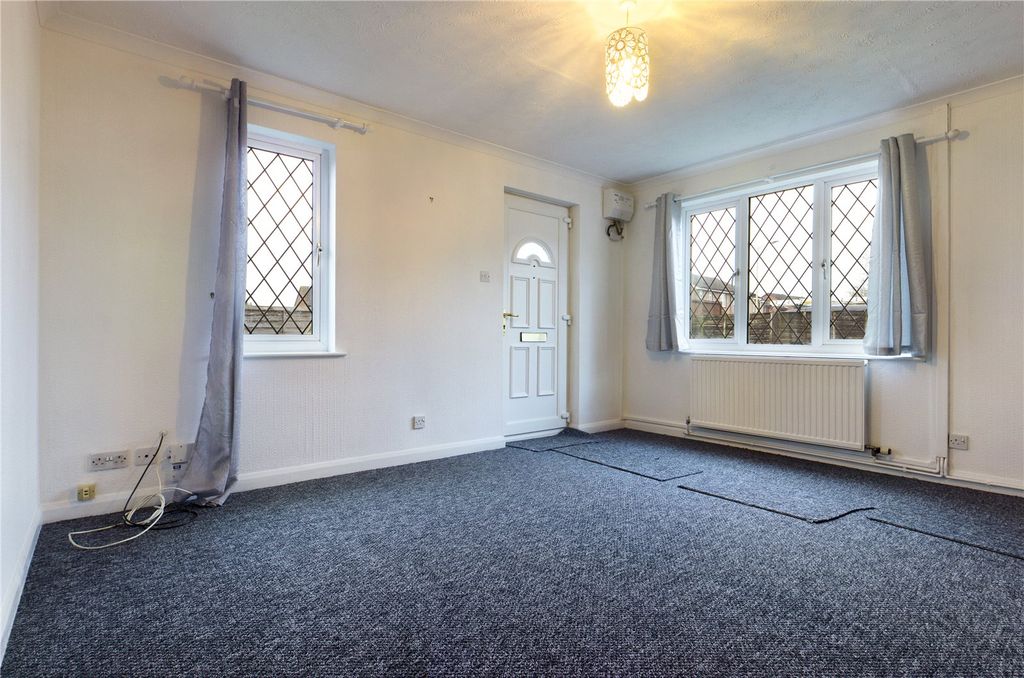 Property photo 2 of 9 Living Room