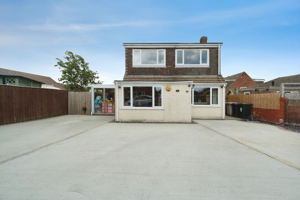 Property photo 1 of 31 Front