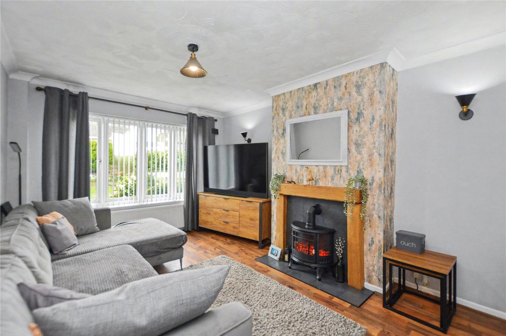 Property photo 3 of 16 Picture No. 10