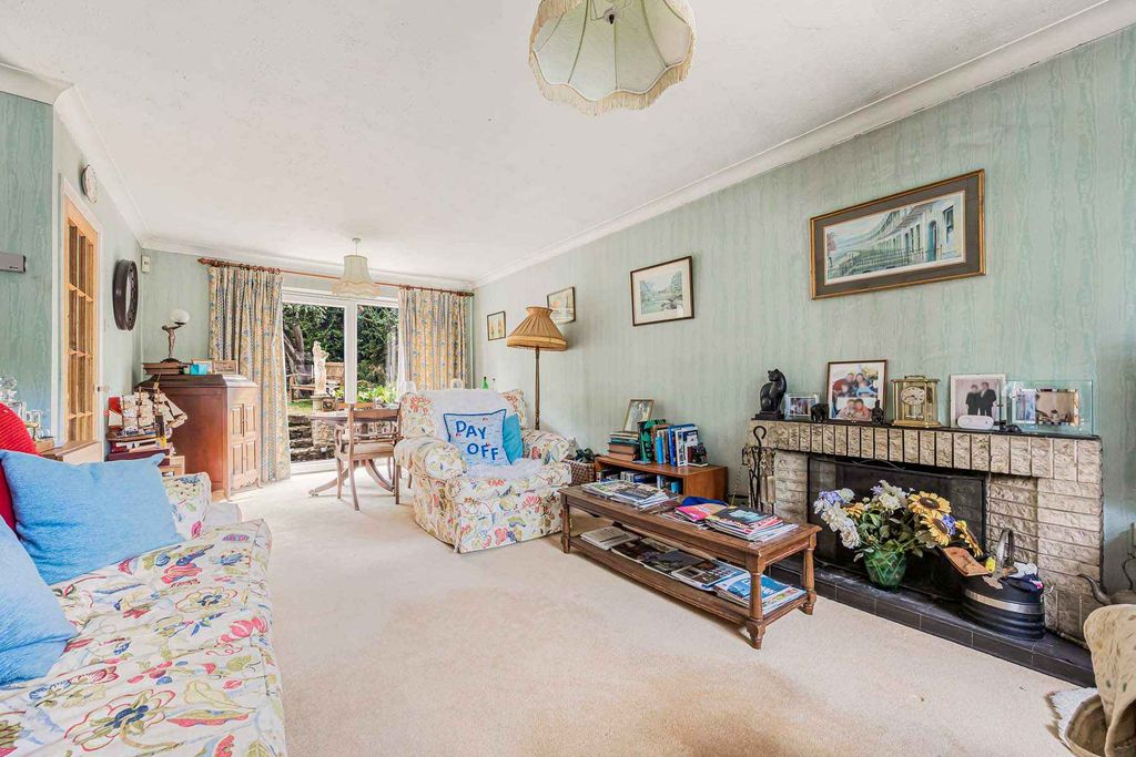 Property photo 2 of 16
