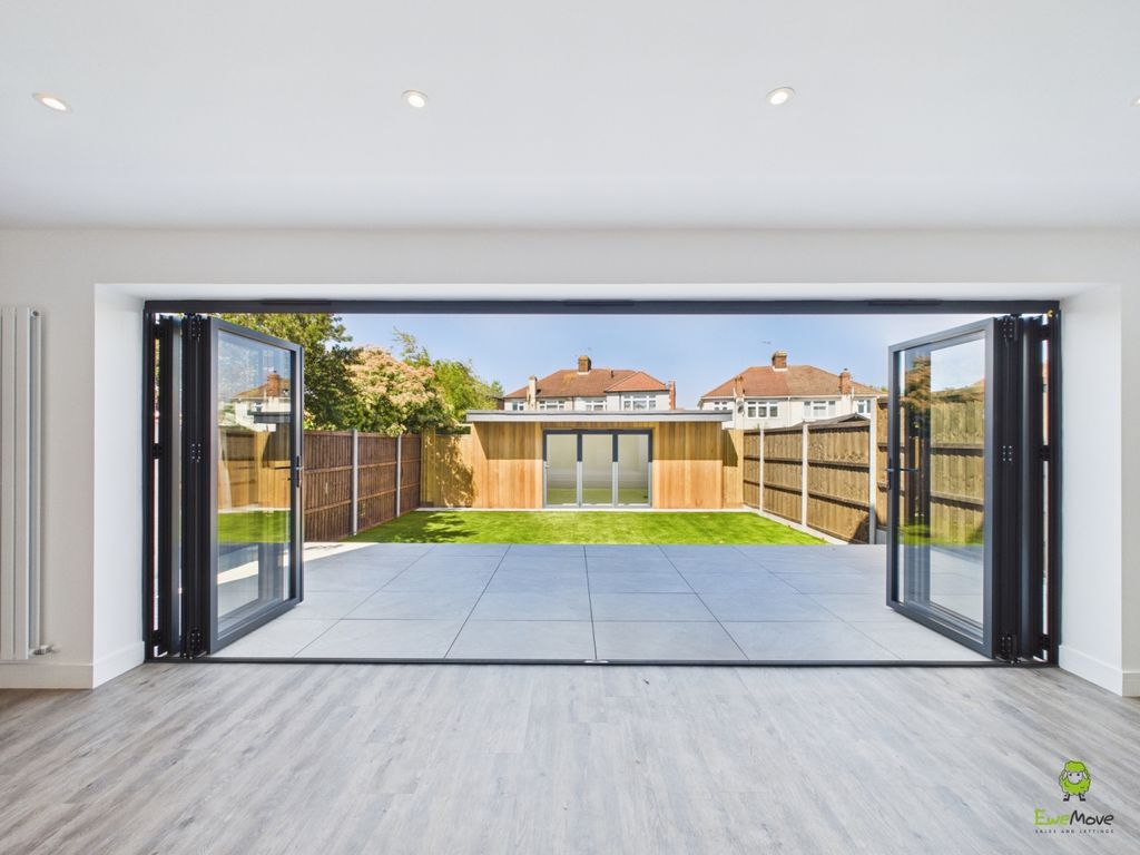 Property photo 2 of 18 Presented By Robert At Ewemove Bexleyheath And Da