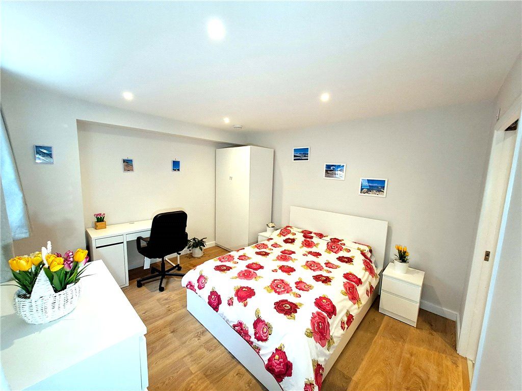 Property photo 1 of 11 Bedroom