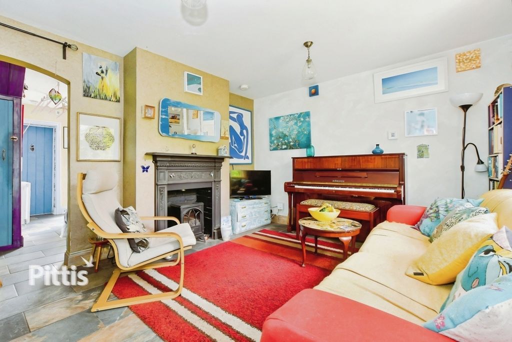 Property photo 3 of 12 B0B4A972-Fileacce...