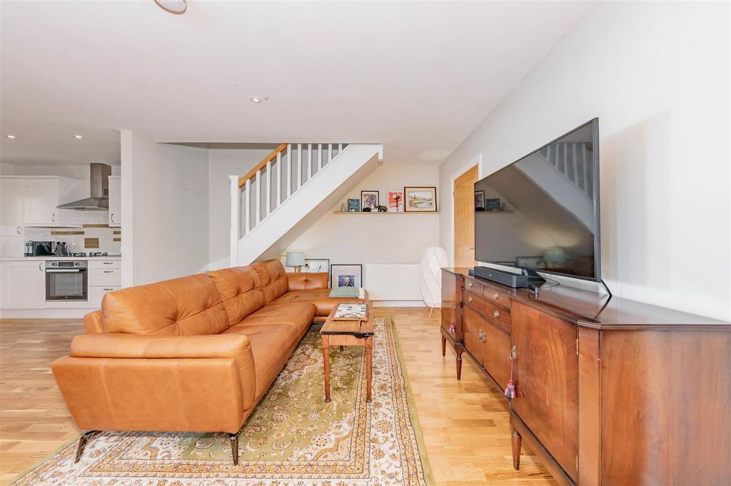Property photo 3 of 21 3C Castle Street Newtyle-11.Jpg