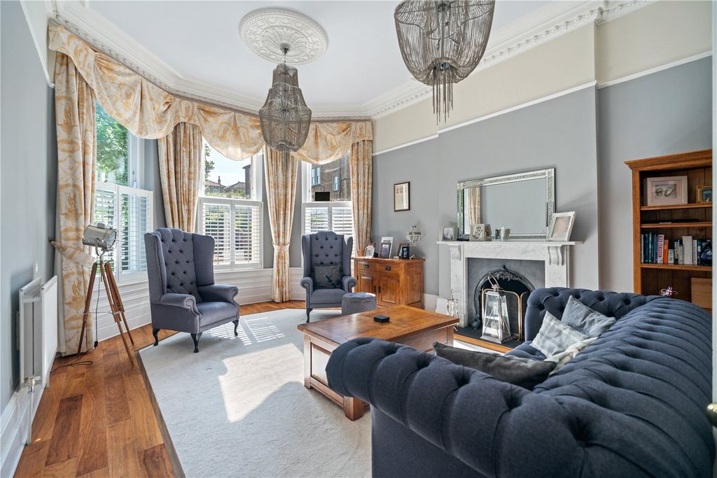 Property photo 3 of 23 Drawing Room