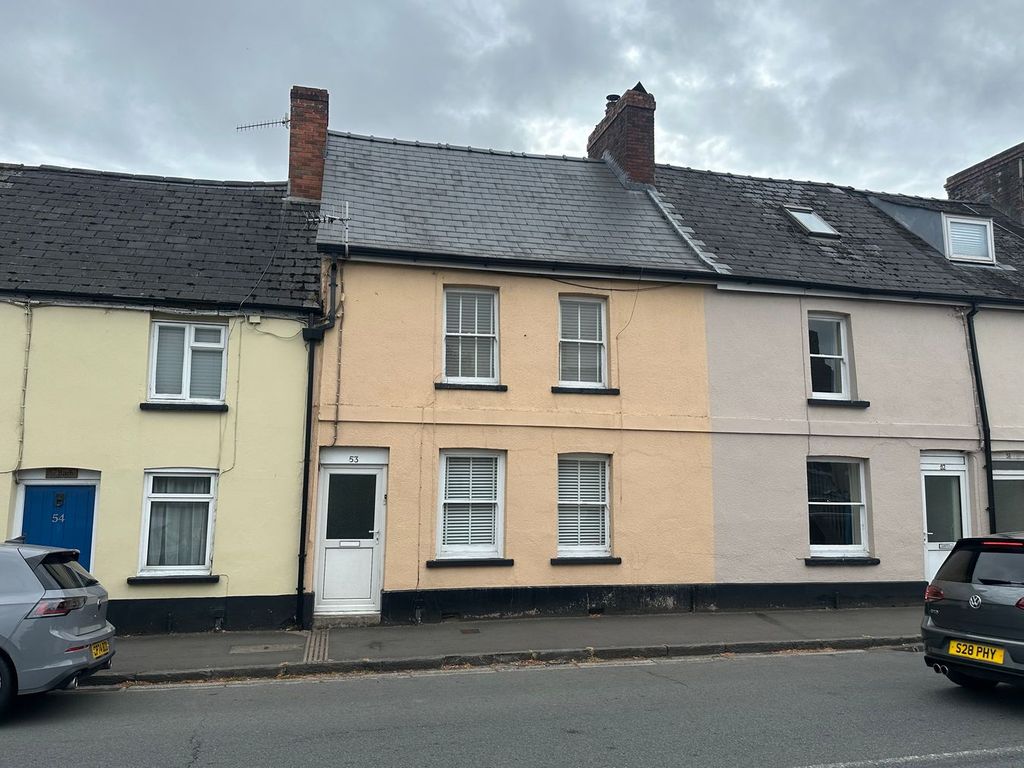 Property photo 1 of 12